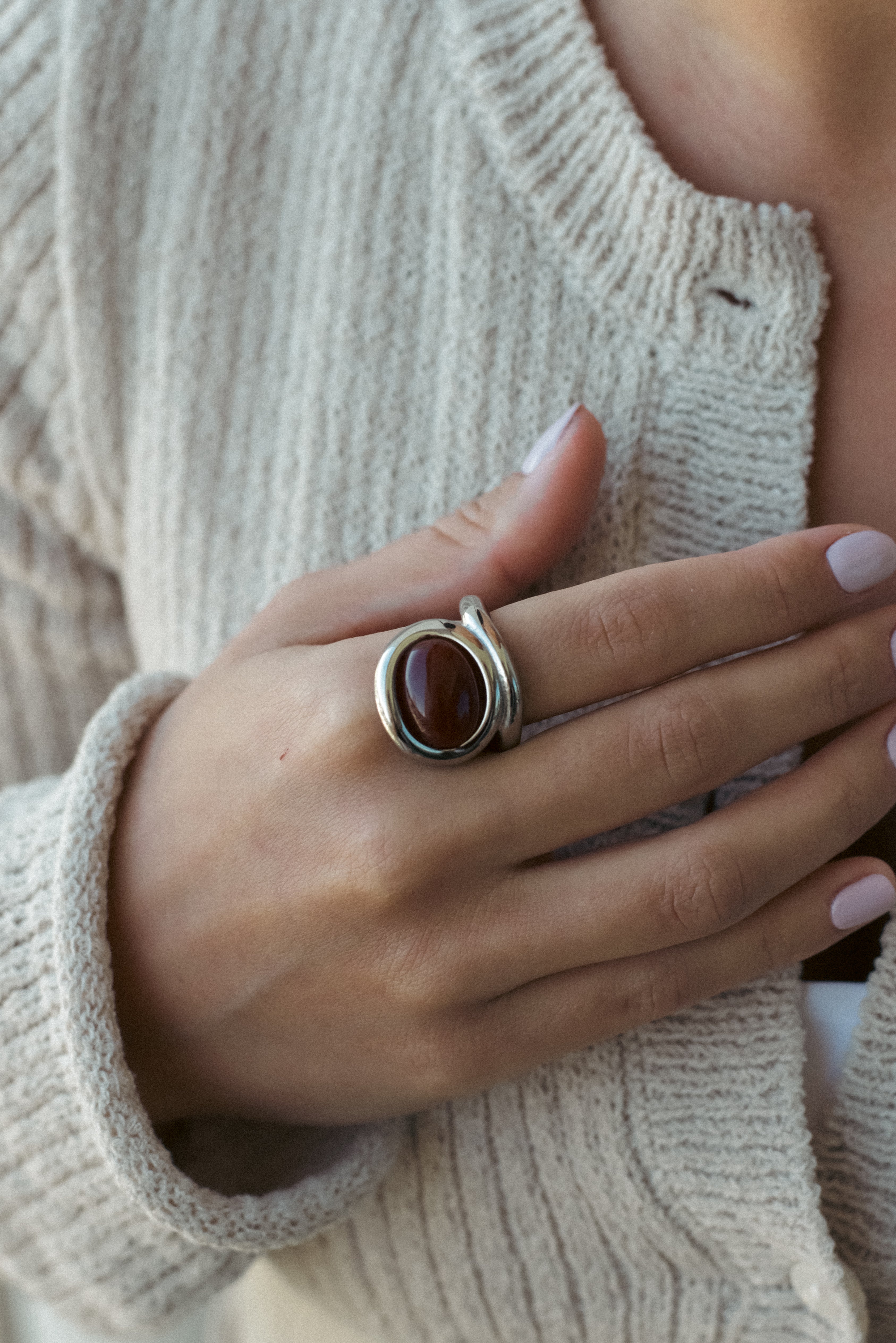 STATEMENT COCKTAIL RING RED